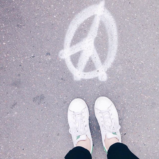 Peace, love and shoes! 💞 #peace #lyon #walk #love #stansmith #croixrousse