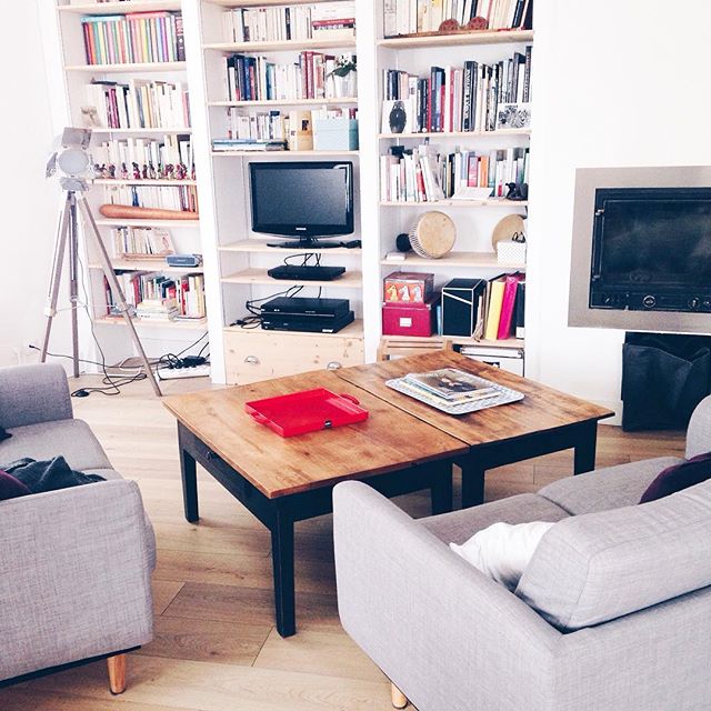 Mon petit cocon ☁️ Je suis un peu absente en ce moment mais les temps sont difficiles. Je reviendrais plus régulièrement par ici quand j'aurais retrouvé la pêche! 🍑 #home #homesweethome #cocon