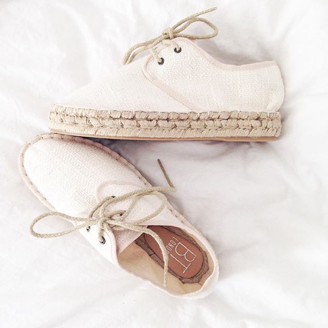 Ma passion pour les espadrilles continue avec ce modèle fermé de chez BT London ❤️ #newin #shopping #shoes #summer #espadrilles #btlondon