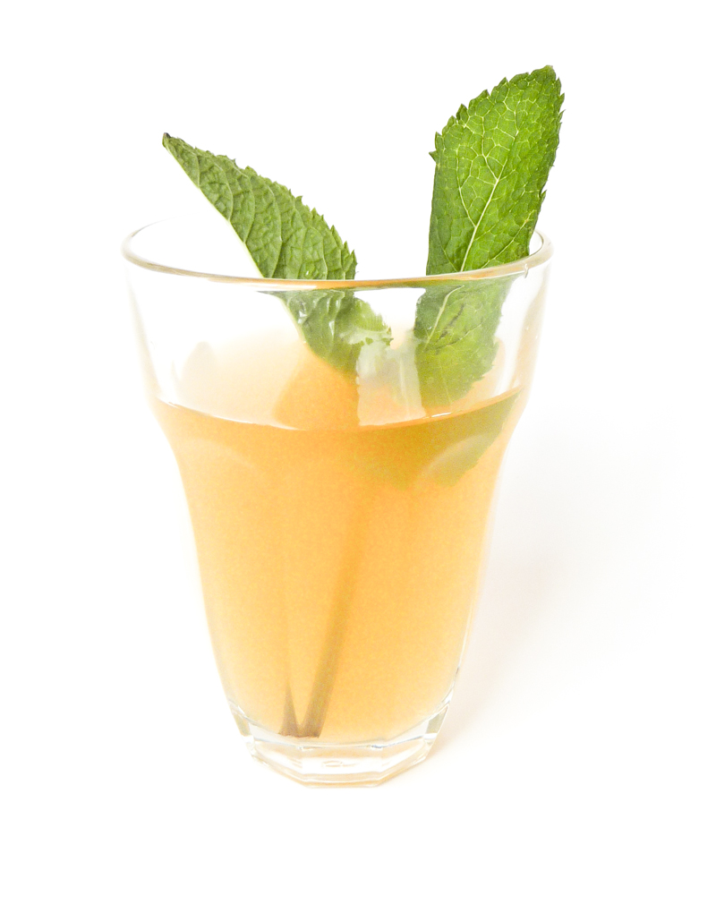 P1100157 2 Mon thé glacé : pêche, ananas & menthe   Blog mode Lyon